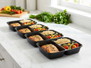 Contenedor 3 divisiones - meal prep en cocina con tapas apiladas